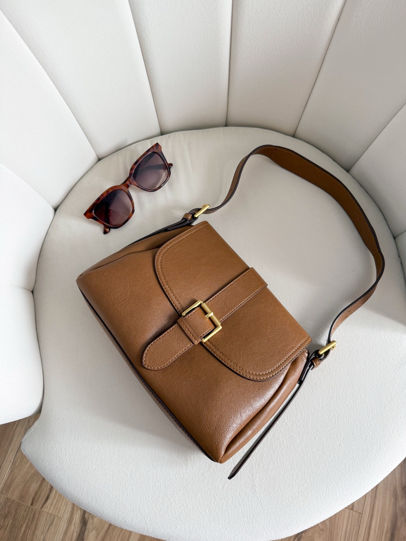Fall bag and sunglasses, fall accessories, fall outfit

#LTKootd #LTKOver40 #LTKWorkwear