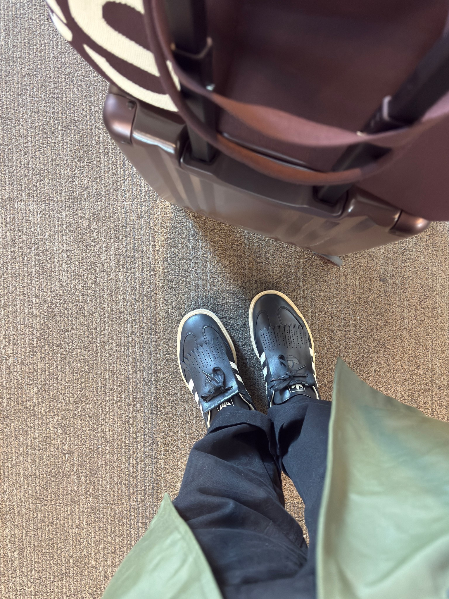 Perfect travel sneaker! True to size, I worn it all weekend.

#LTKHoliday #LTKMens #LTKTravel
