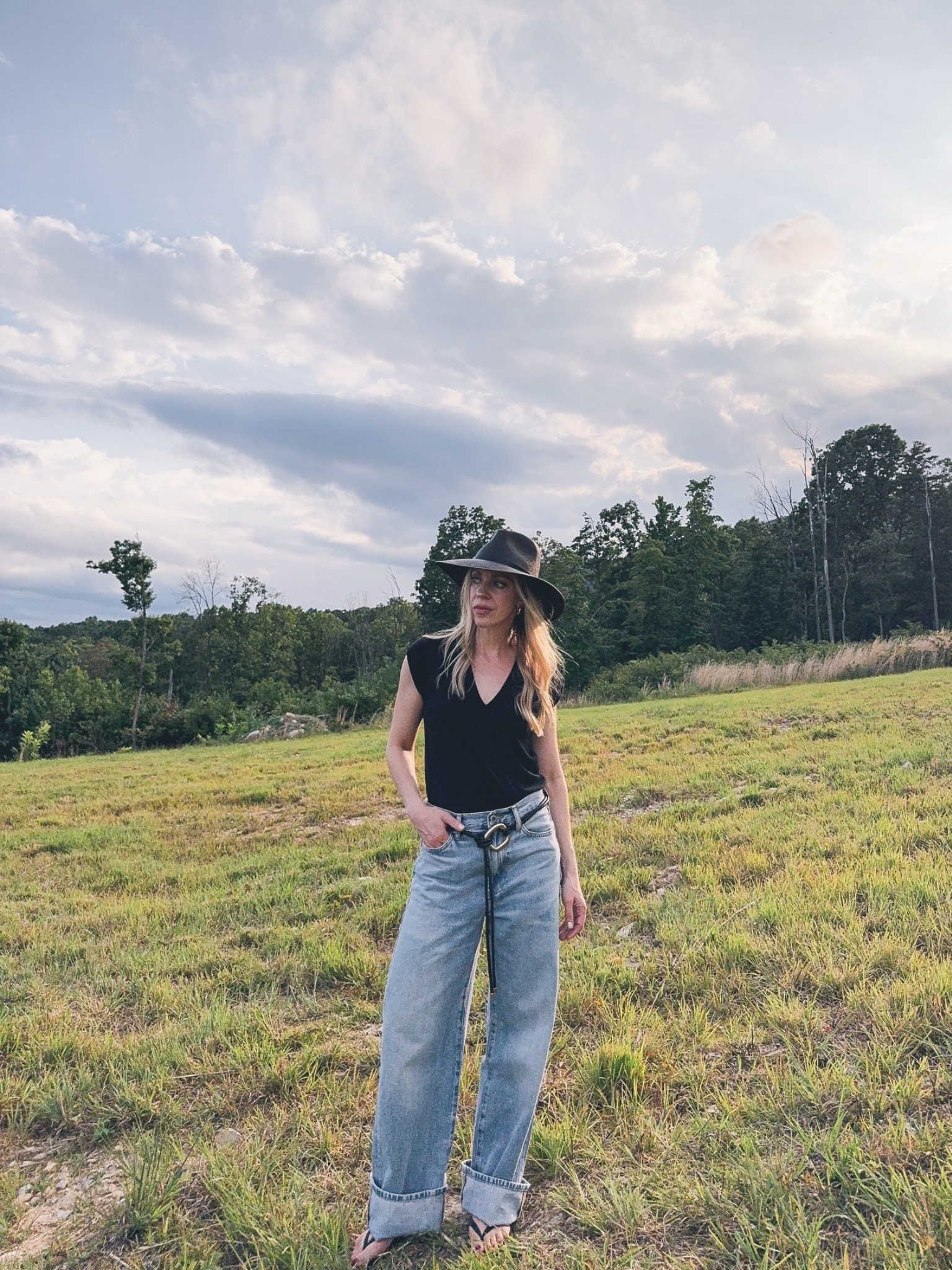 Black tee and jeans, @Zara cuffed baggy jeans, casual summer outfit, country concert outfit

#LTKSeasonal #LTKOver40 #LTKSaleAlert