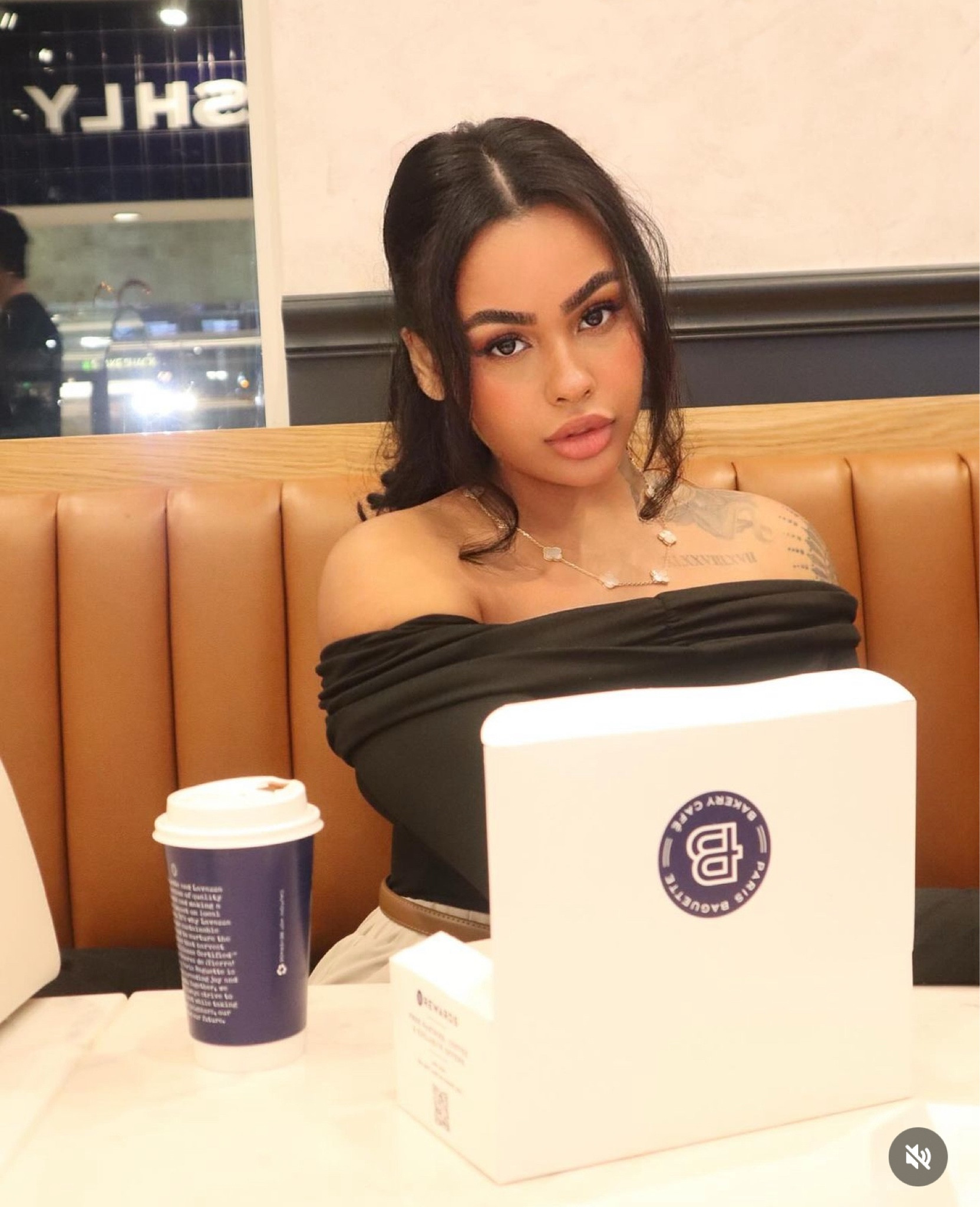 @echoine.official 🖤

#LTKHoliday #LTKBeauty #LTKStyleTip