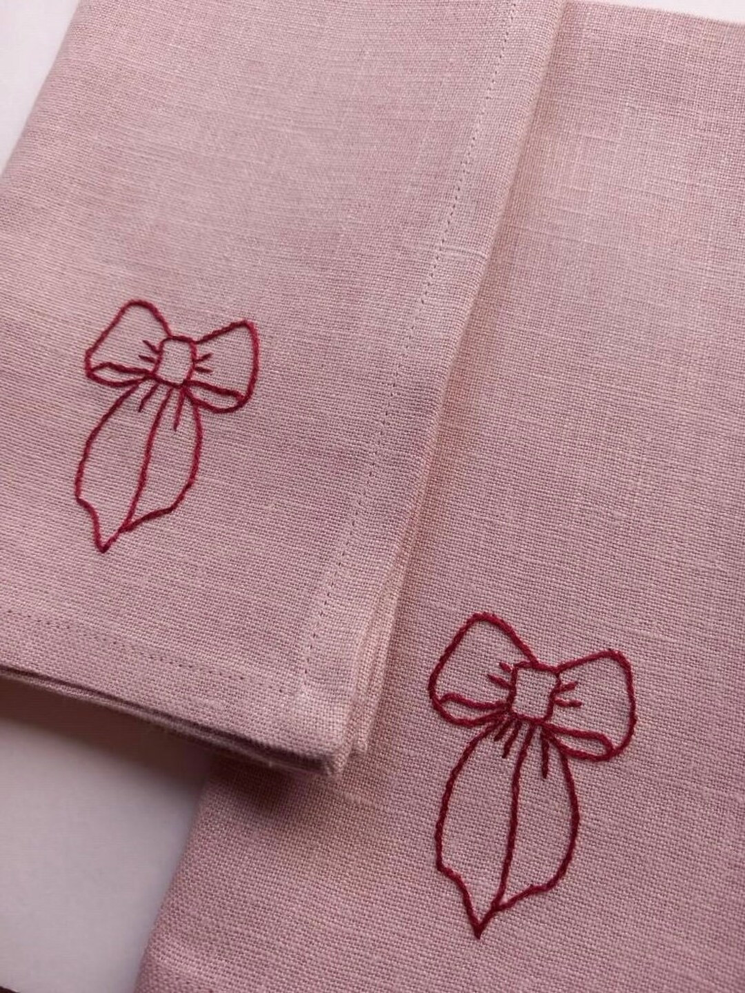 Ready to Send, Berry Bow Embroidered on Pink Linen, Square Napkins - Etsy | Etsy (US)