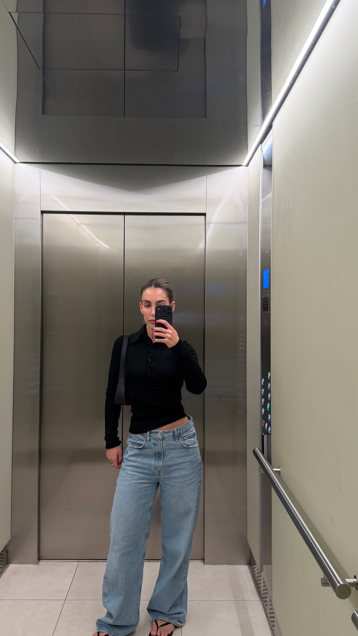 Outfit of the day! Size 26 jeans and one size fits all top 

#LTKstyletip #LTKaustralia #LTKjeans