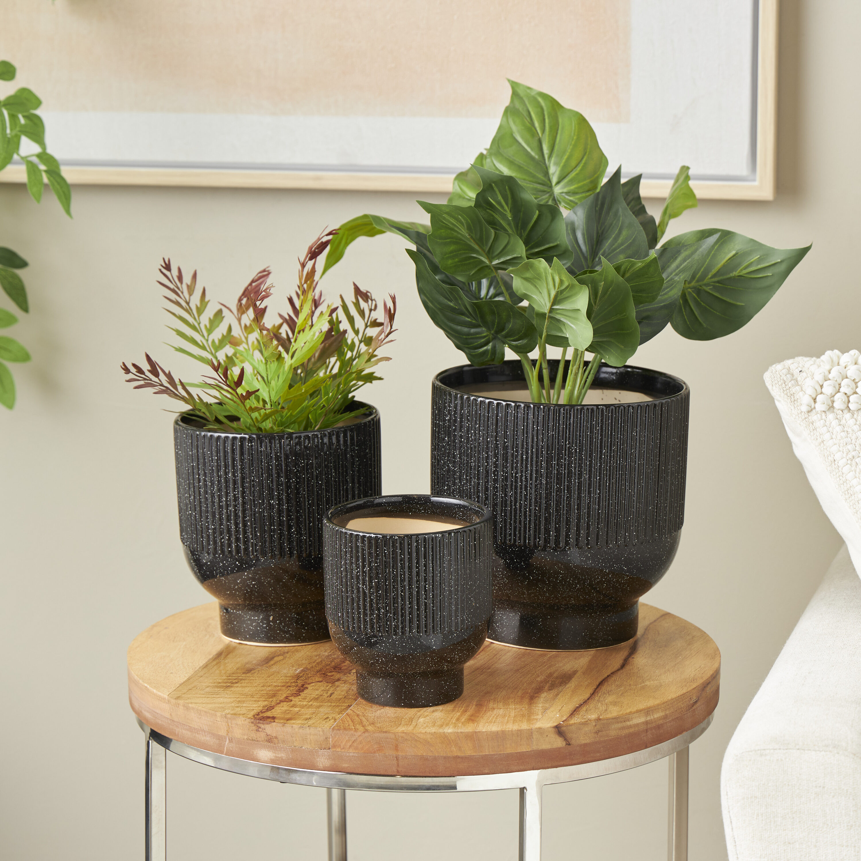Grayson Lane 3 -Pack Round 8.6-in W x 8.55-in L x 9.4-in H Black Speckled with Linear Grooves Ceramic Indoor/Outdoor Planter Large | 822386 | Lowe's