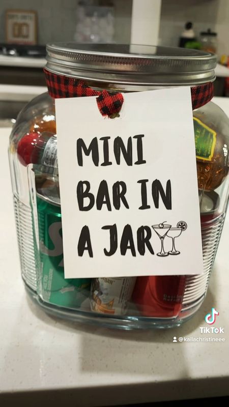 Easiest DIY white elephant gift ever!! 

Christmas gift, work gift, gifts for him, gift exchange, secret Santa, mini bar in a jar, alcohol gifts, gift ideas.

#LTKGiftGuide