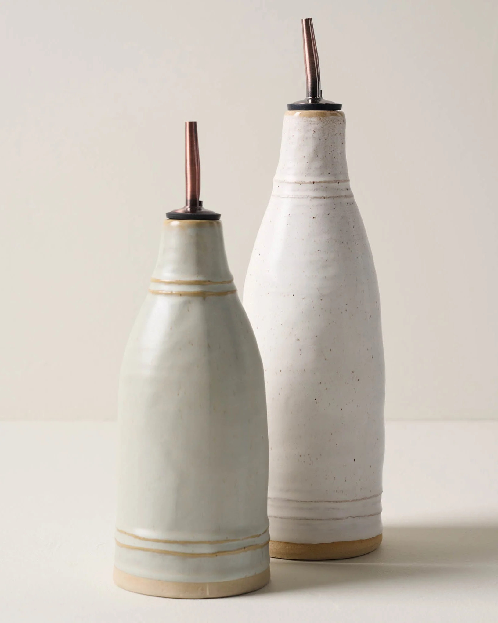 French White Speckle Oil Pour | Magnolia