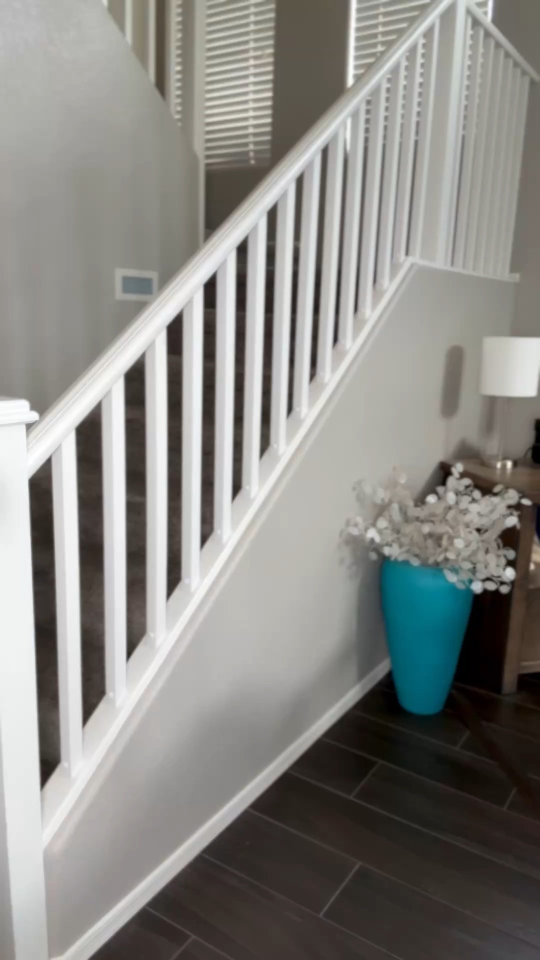 The prettiest blue floral tops are blooming for Spring!

Wearing my usual size S in both lined pieces and 4/27 jeans. 