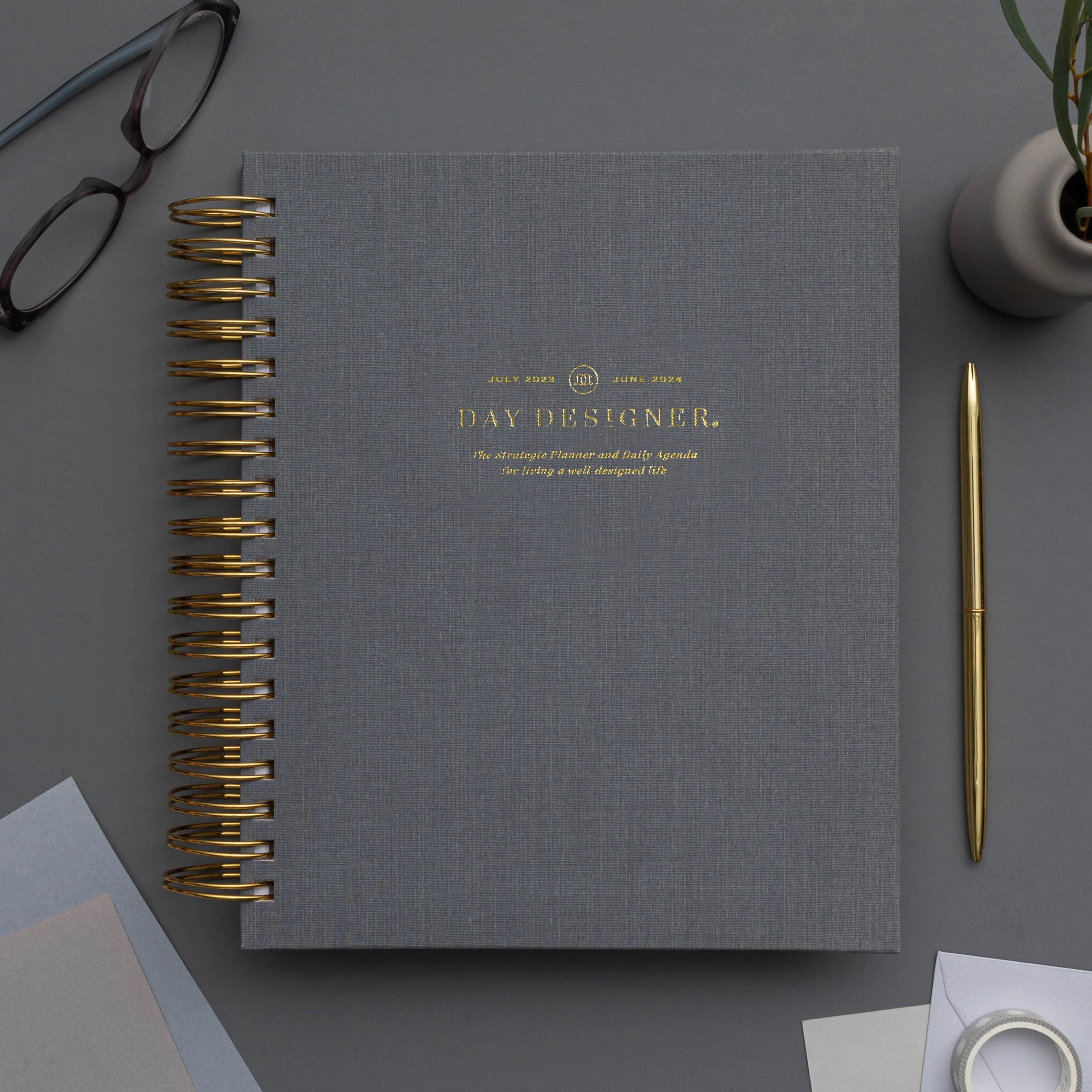 2023-24 Daily Planner: Charcoal Bookcloth | Day Designer