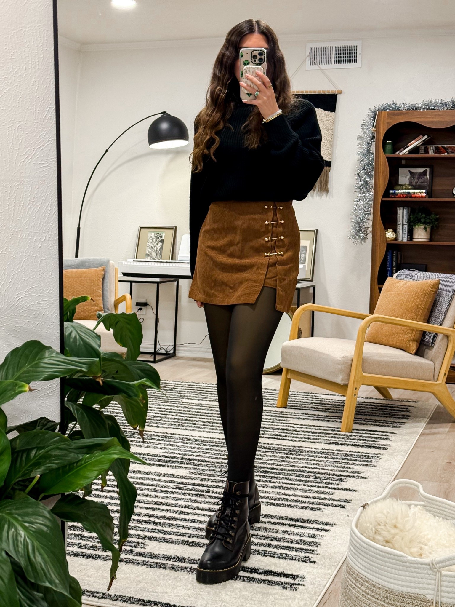 A little texture, a little edge.
Layers I’ll keep reaching for when I want cozy but still put together.

#LTKValentine #LTKootd