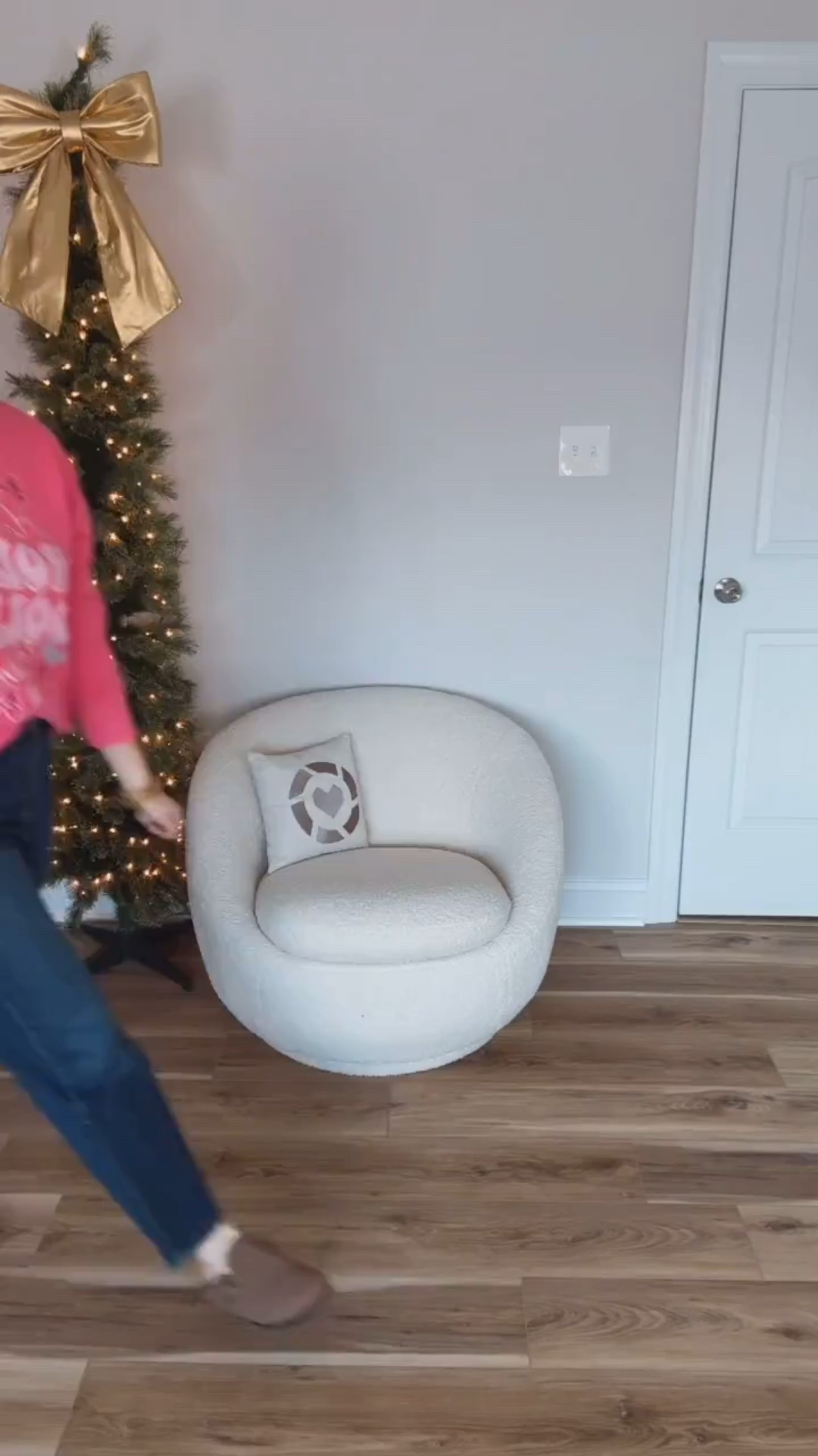 Walmart outfit, Christmas graphic sweatshirt 

Small 

#LTKFindsUnder50 #LTKHoliday