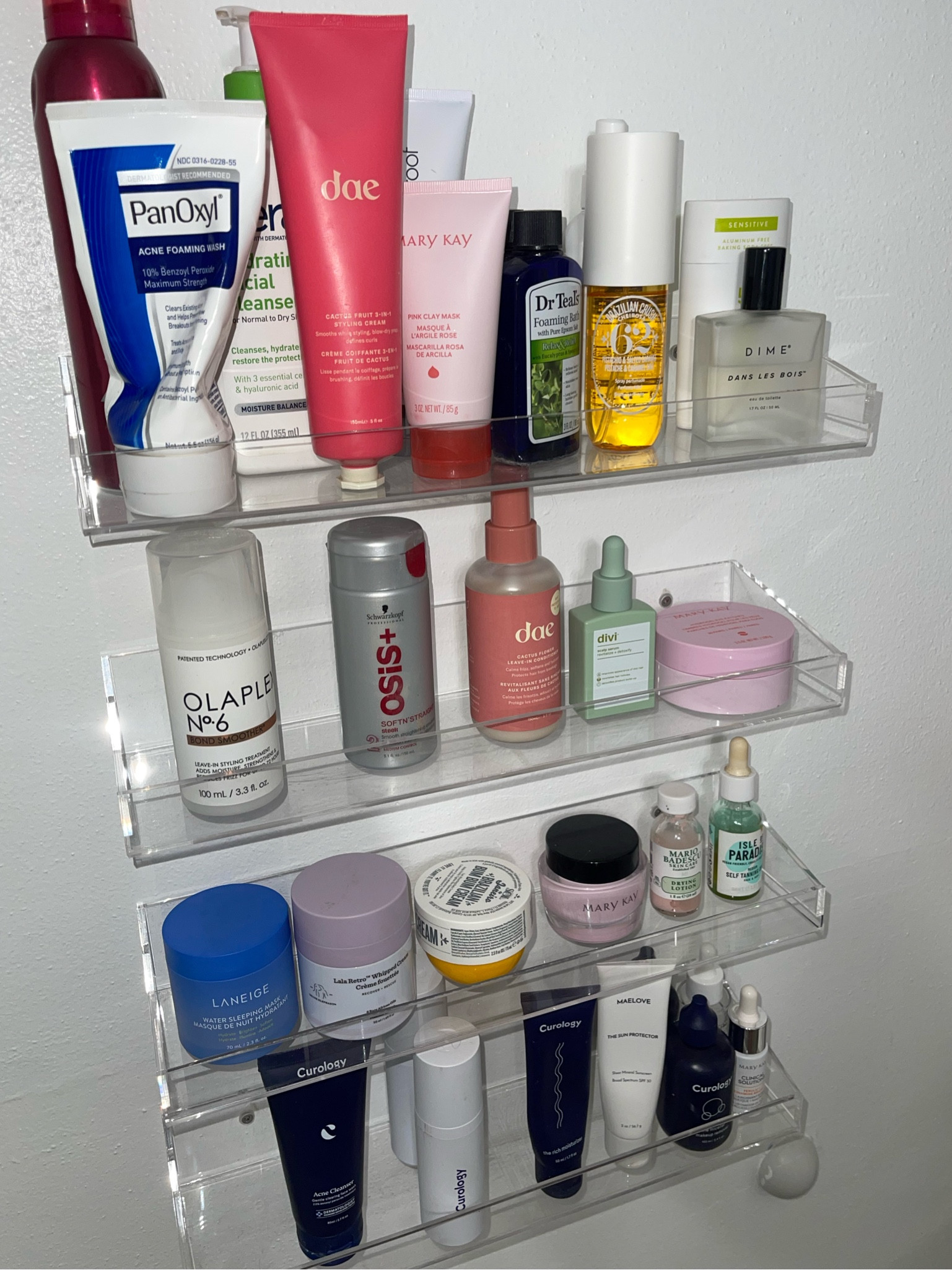 Finally got some acrylic shelving! 👏🏼👏🏼 

#LTKunder50 #LTKFind #LTKhome