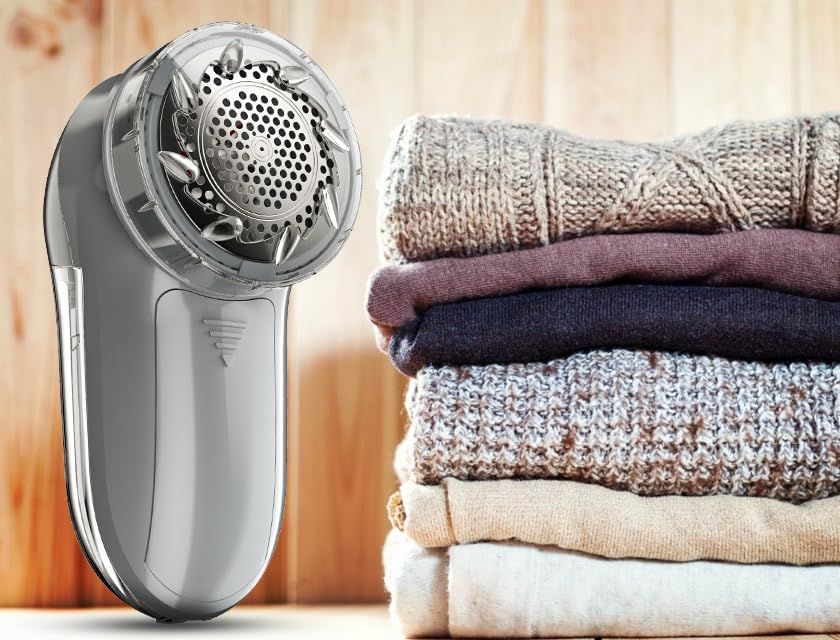 Ruidla Fabric Shaver Defuzzer, Electric Lint Remover, Rechargeable Sweater Shaver with Replaceable S | Amazon (US)