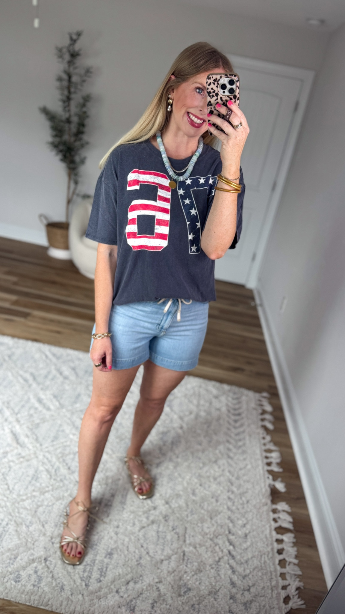 Walmart style, Americana graphic tee

#LTKmomlife #LTKootd