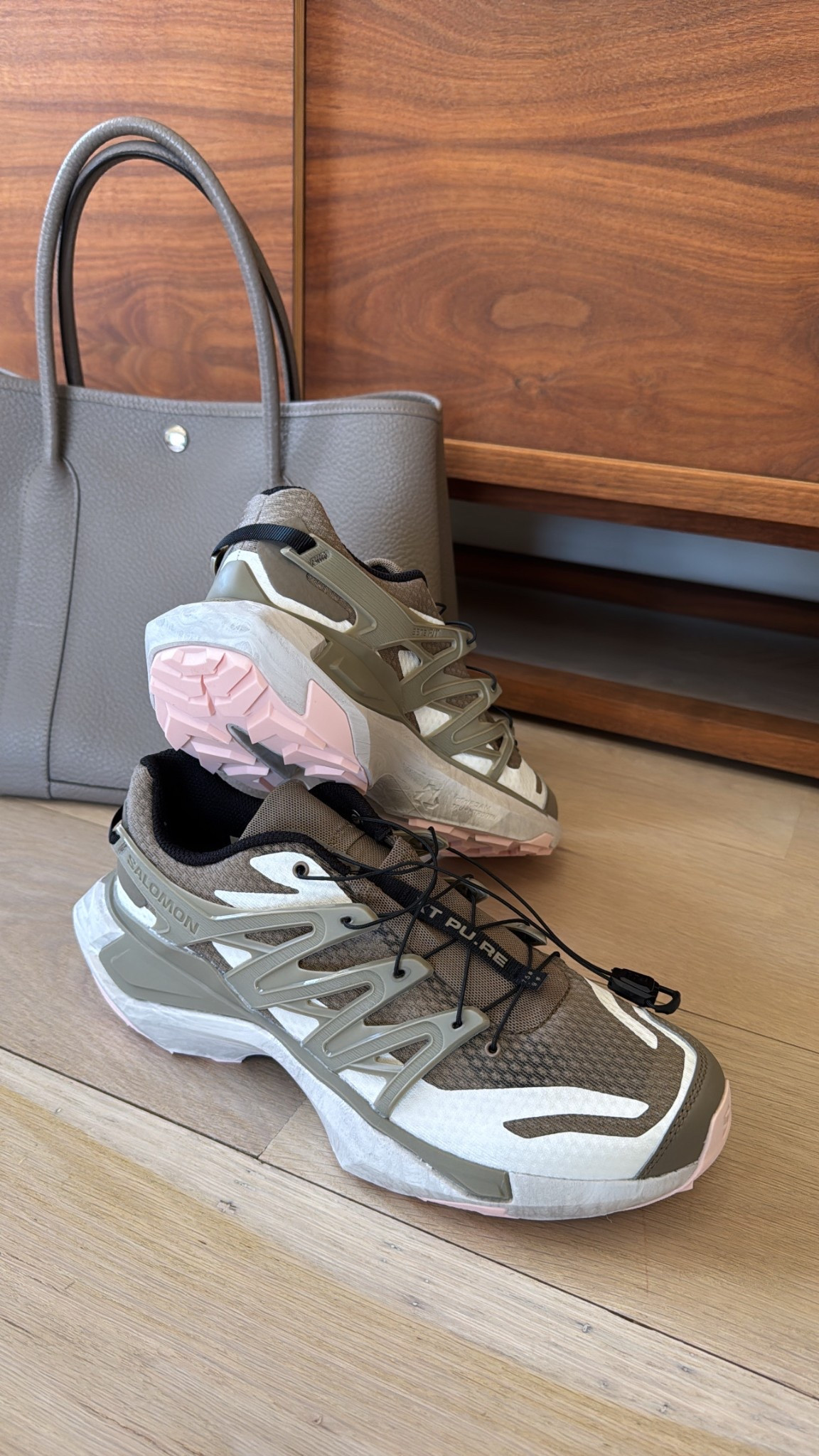 Fave errand sneakers + trail walking.