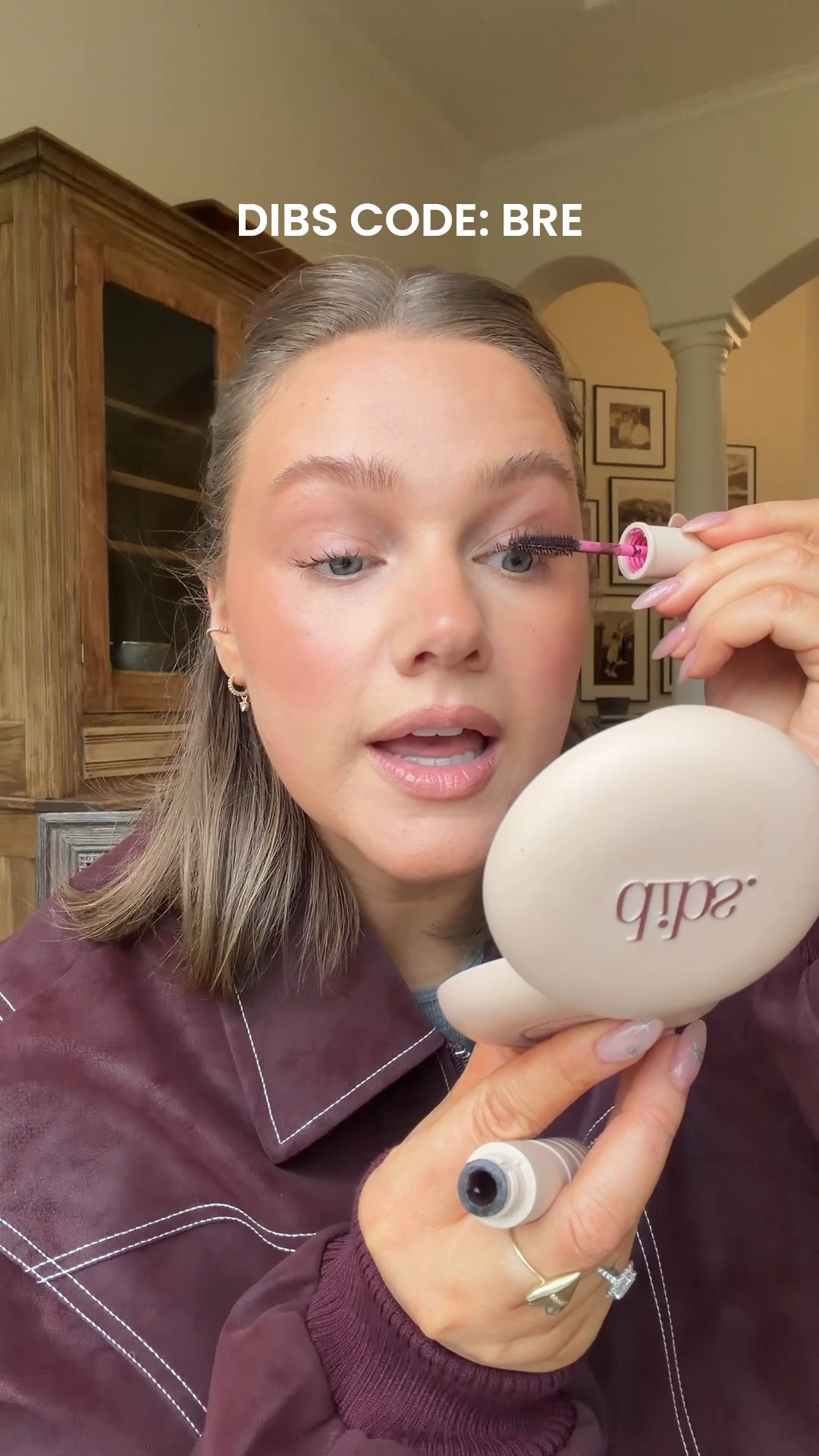 I love this double sided mascara!! I usually use the brown primer it’s so good doesn’t flake love it 

#LTKdayinmylife #LTKBeauty #LTKgrwm