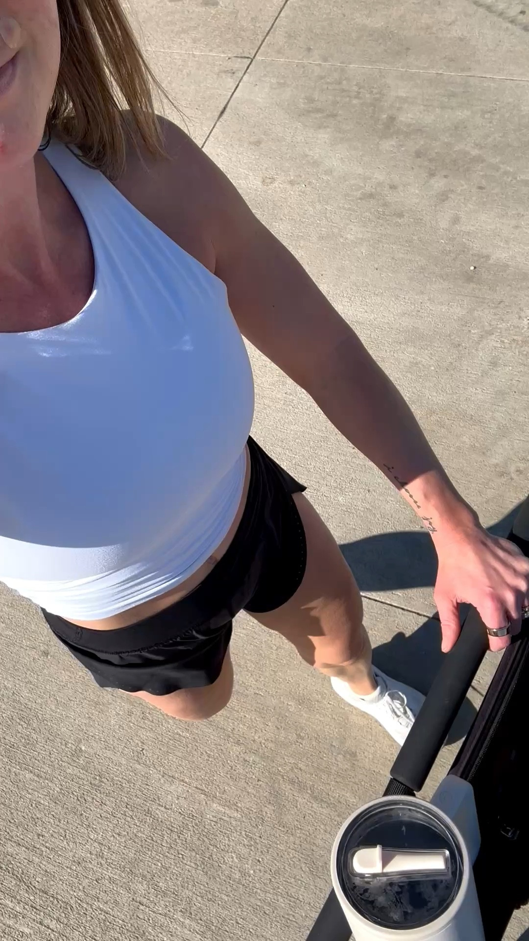 Perfect walking outfit 

#LTKmomlife #LTKdayinmylife #LTKfitnessgoals