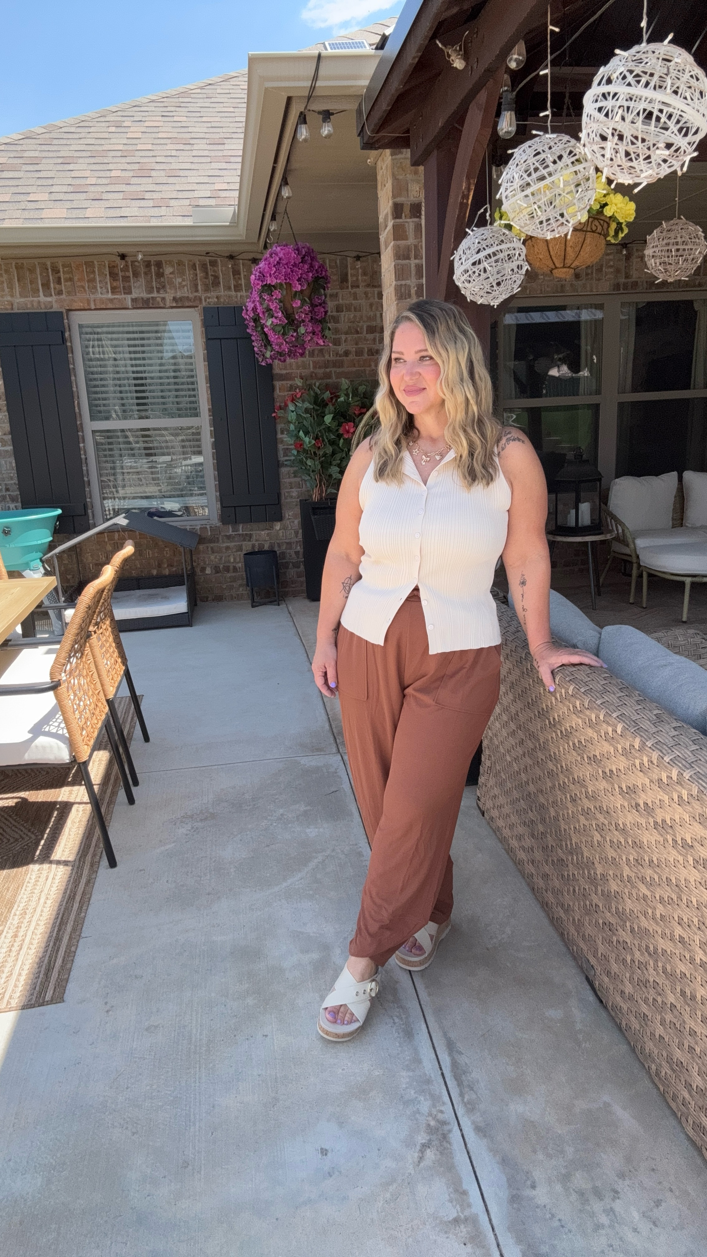 Use code IRONMOM20 to save 20% off sitewide on reef. #reefpartner 

#LTKStyleTip #LTKMidsize #LTKOver40