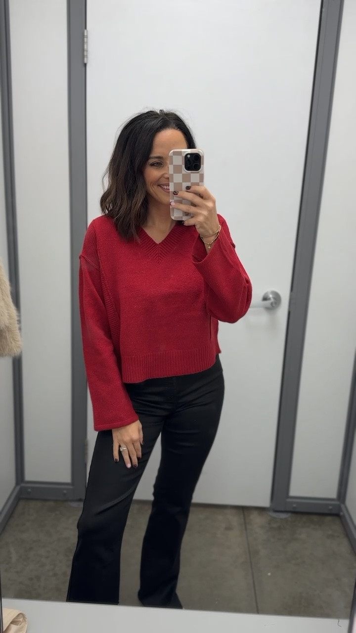 V-neck lightweight sweater styled with black denim jeans, a combo you can’t go wrong with y’all, SO good!!

Commission Links - Walmart partner

Elevated casual, Thanksgiving look, Holiday party outfit, chic style, cozy vibes, Walmart finds, VintagePickin



#LTKStyleTip #LTKFindsUnder50 #LTKHoliday