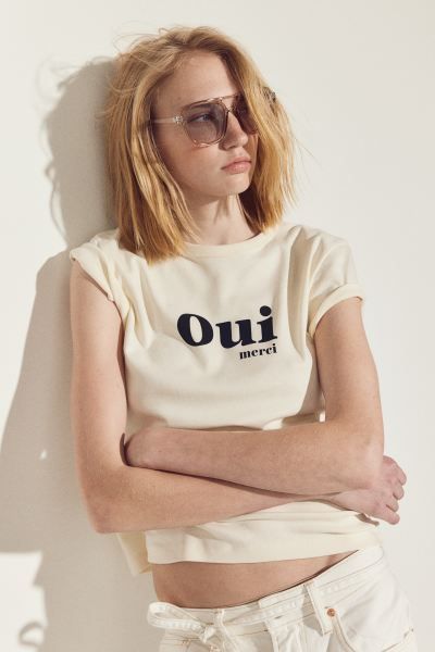 Fitted Cotton T-shirt - Round Neck - Short sleeve - Cream/Oui - Ladies | H&M US | H&M (US + CA)