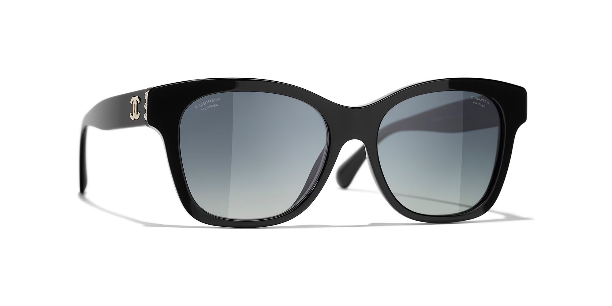 Chanel Frau Sunglass Square Sunglasses CH5482H - Rahmenfarbe: Schwarz & Gold, Linsenfarbe: Grau | Sunglass Hut EU