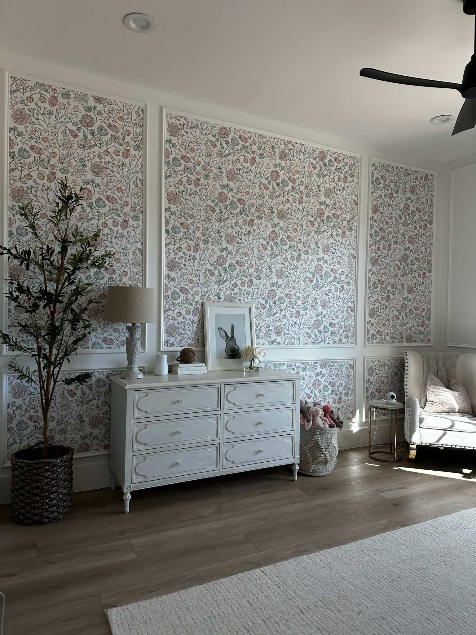 Finally finished Drew’s wallpaper! 🤩 his wallpaper was really easy to work with, very forgiving and easy to match up the seams and pattern. 

#LTKkids #LTKhome #LTKSpringSale
