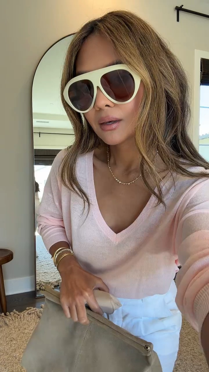 Casual chic spring outfit
Sweater - S
Pants - 0

#LTKootd #LTKmomlife #LTKPetite