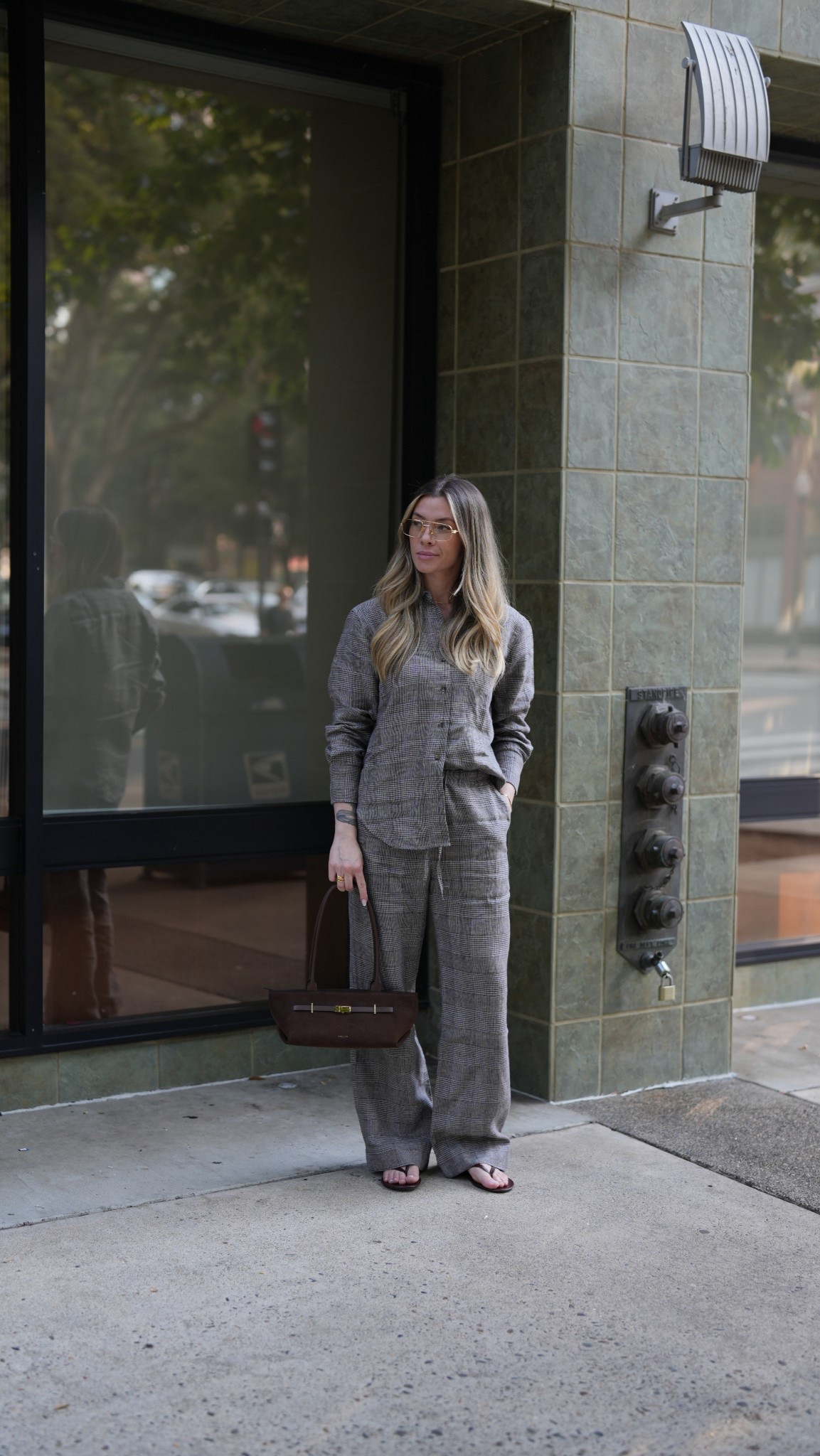 Coastal ease meets everyday life ✨
@fahertybrand is a family-owned, purpose-driven brand that creates timeless pieces with sustainability at the core — from recycled fibers to low-impact dyes. 🌿 Their designs are soft, breathable, and made to move with you through every season.

I’m wearing the Laidback Linen Relaxed Shirt + Pant in Overlook Plaid, the perfect blend of comfort and effortless style. 🤎

Shirt - size S
Pant - Size M 

Bag @DeMellier 

#LTKSeasonal #LTKStyleTip #LTKPetite
