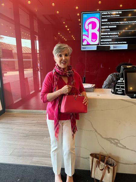 Great pink 💖 Barbie movie 🎥 look!
J McLaughlin pink cashmere boyfriend sweater (M) over J McLauglin white pants (6). Added a pretty pink scarf 🧣 and an @avara pink bag! Yay Barbie!


#LTKitbag #LTKSeasonal #LTKstyletip