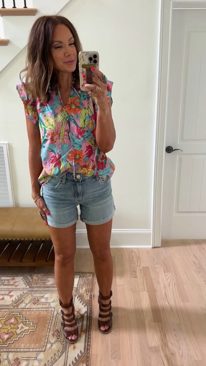 Avara Jane shorts by KUT, runs big! Size down!! I’m wearing a size 2 and normally wear a 6. I’m wearing a medium top — TTS! Code BETSY works for 72 hours only! 

#LTKGiftGuide #LTKSeasonal #LTKFind