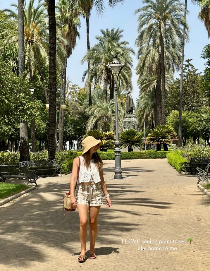 I LOVE seeing palm trees 🌴 like home to me