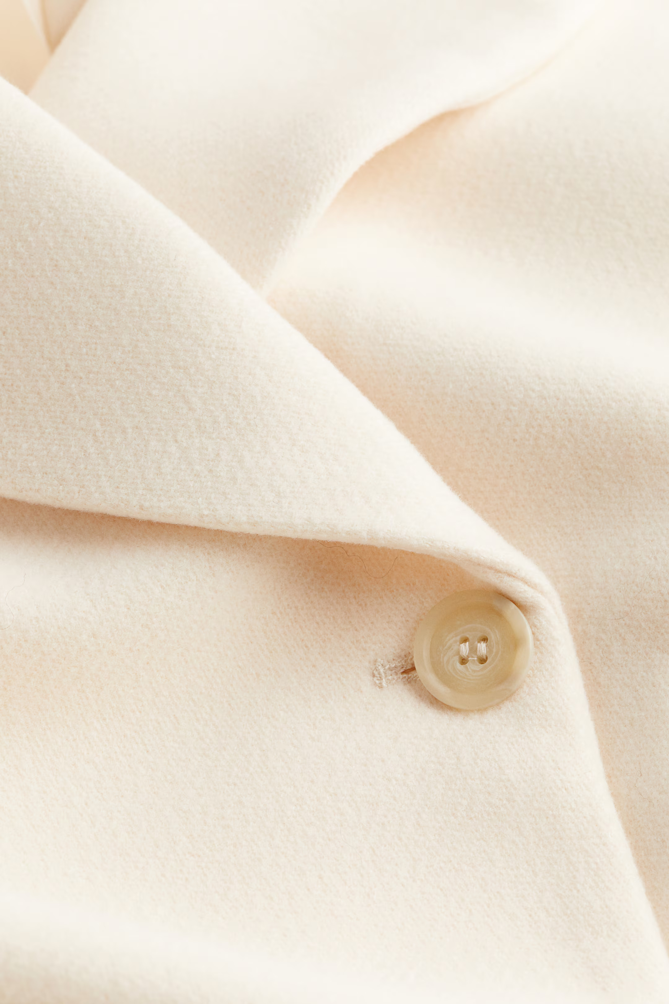 Zweireihiger Mantel - Cremefarben - Ladies | H&M AT | H&M (DE, AT, CH, NL, FI)