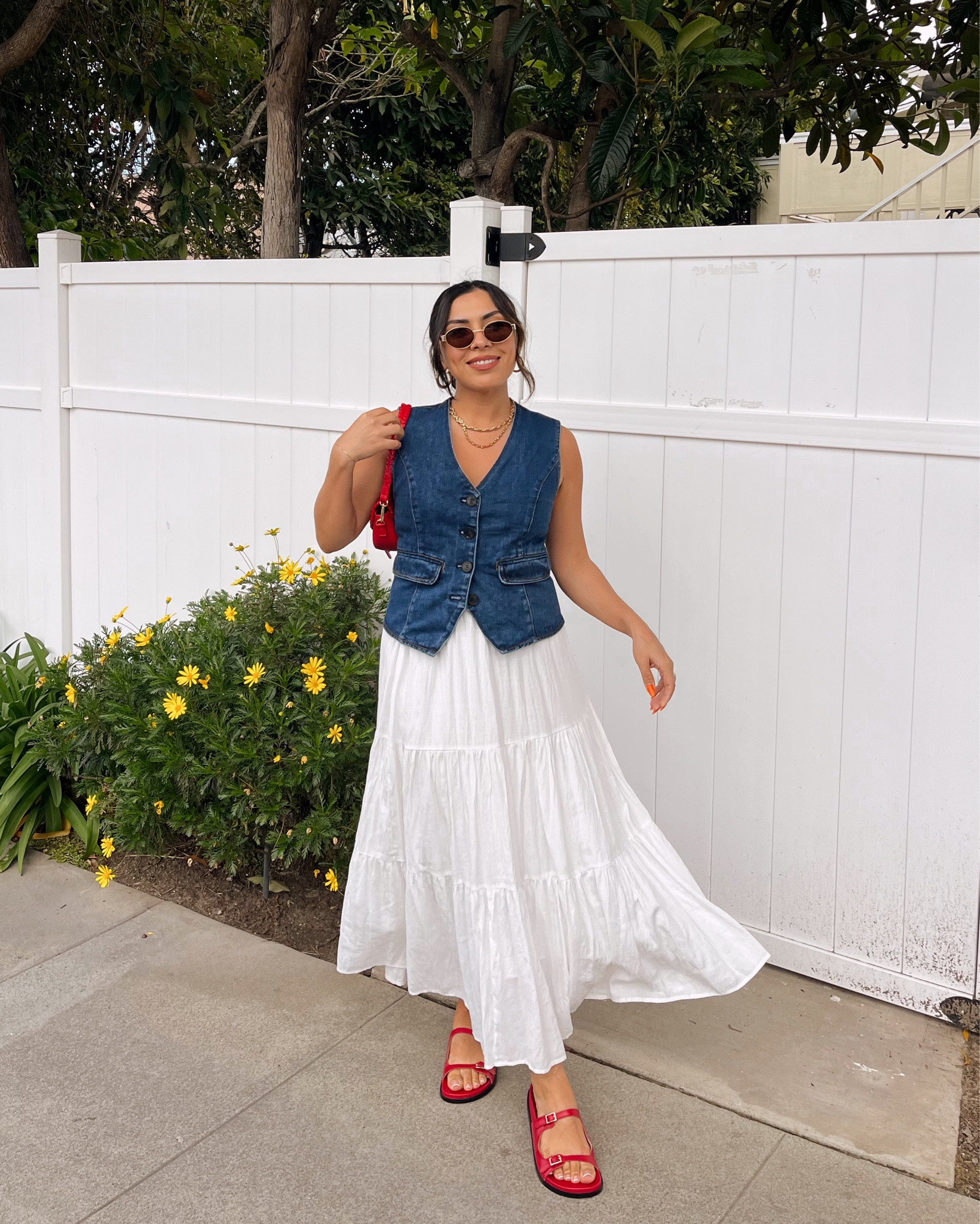 pops of red going strong all year long ❤️
—


#LTKstyletip #LTKSeasonal