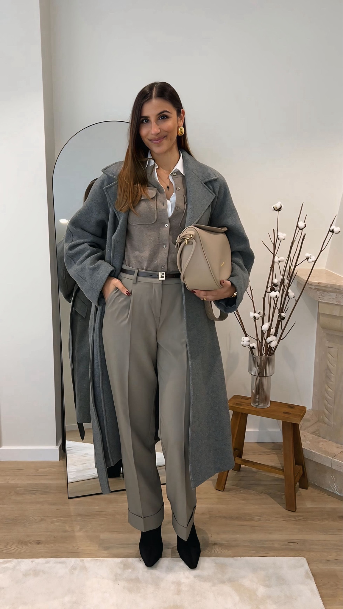 Winter elegant outfits ✨

Actual belt ang bag are from Lion of Porches.


Winter fashion, neutrals, work wear, old money style

#LTKStyleTip #LTKSeasonal #LTKWorkwear