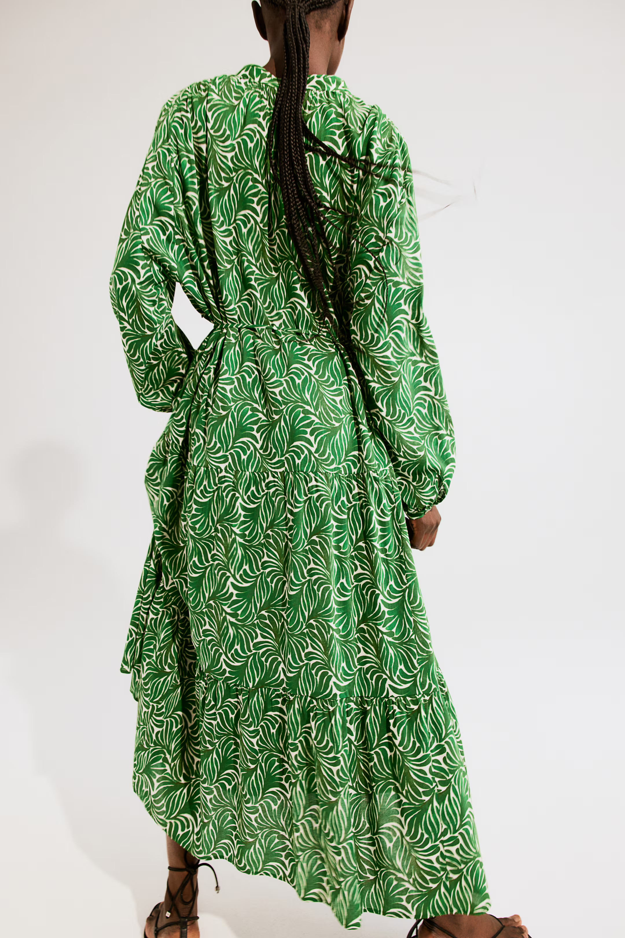 Tiered maxi dress - Long sleeve - Long - Green/Patterned - Ladies | H&M GB | H&M (UK, MY, IN, SG, PH, TW, HK)