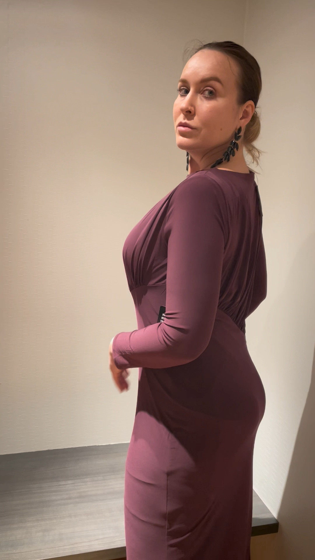 Burgundy, feathers and large earrings! All together or separately❤️

#LTKparties #LTKsalealert #LTKmidsize