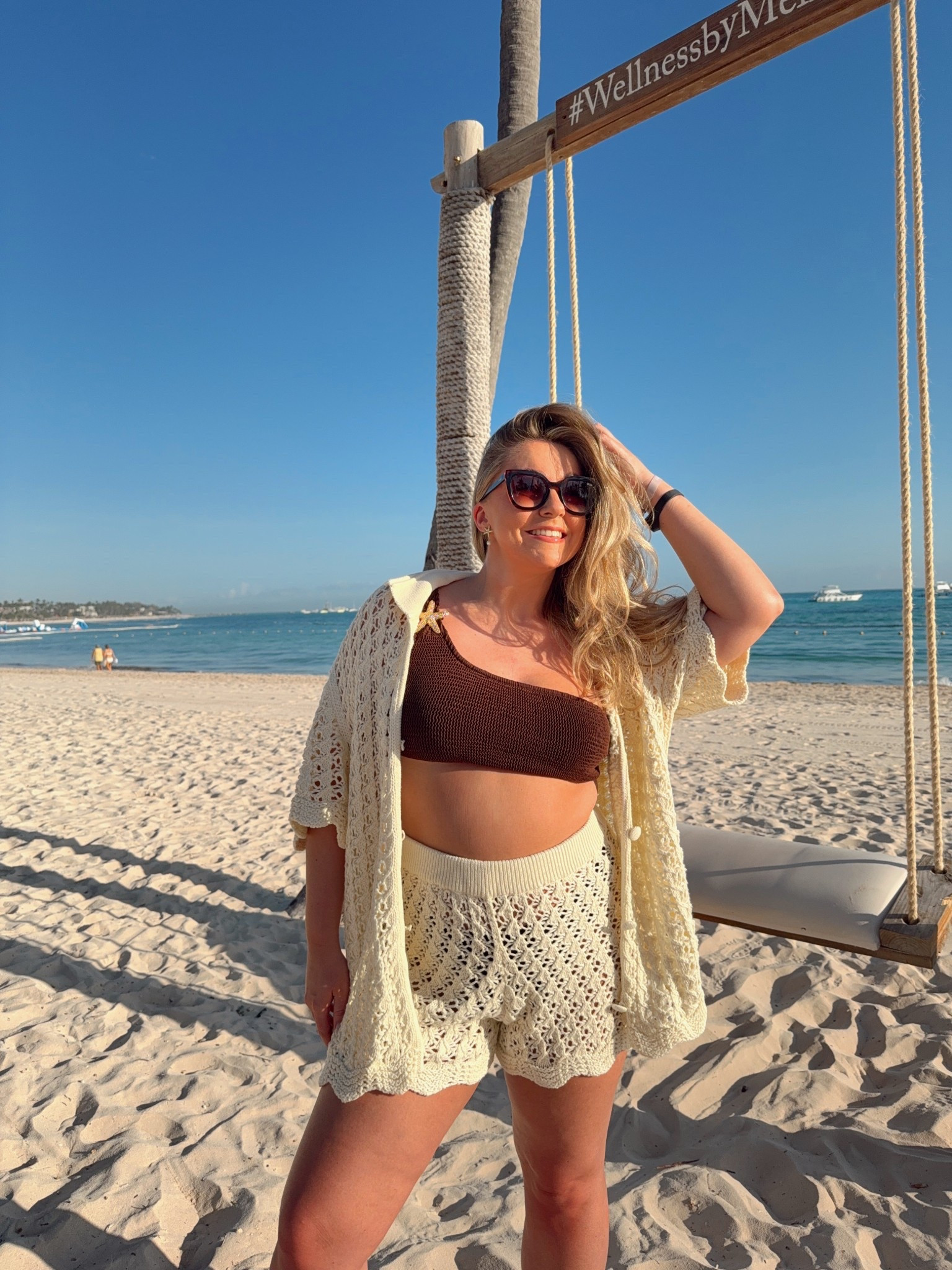 Holiday outfit ideas has just begun 🥥🐚🌊

#LTKMidsize #LTKStyleTip #LTKSeasonal