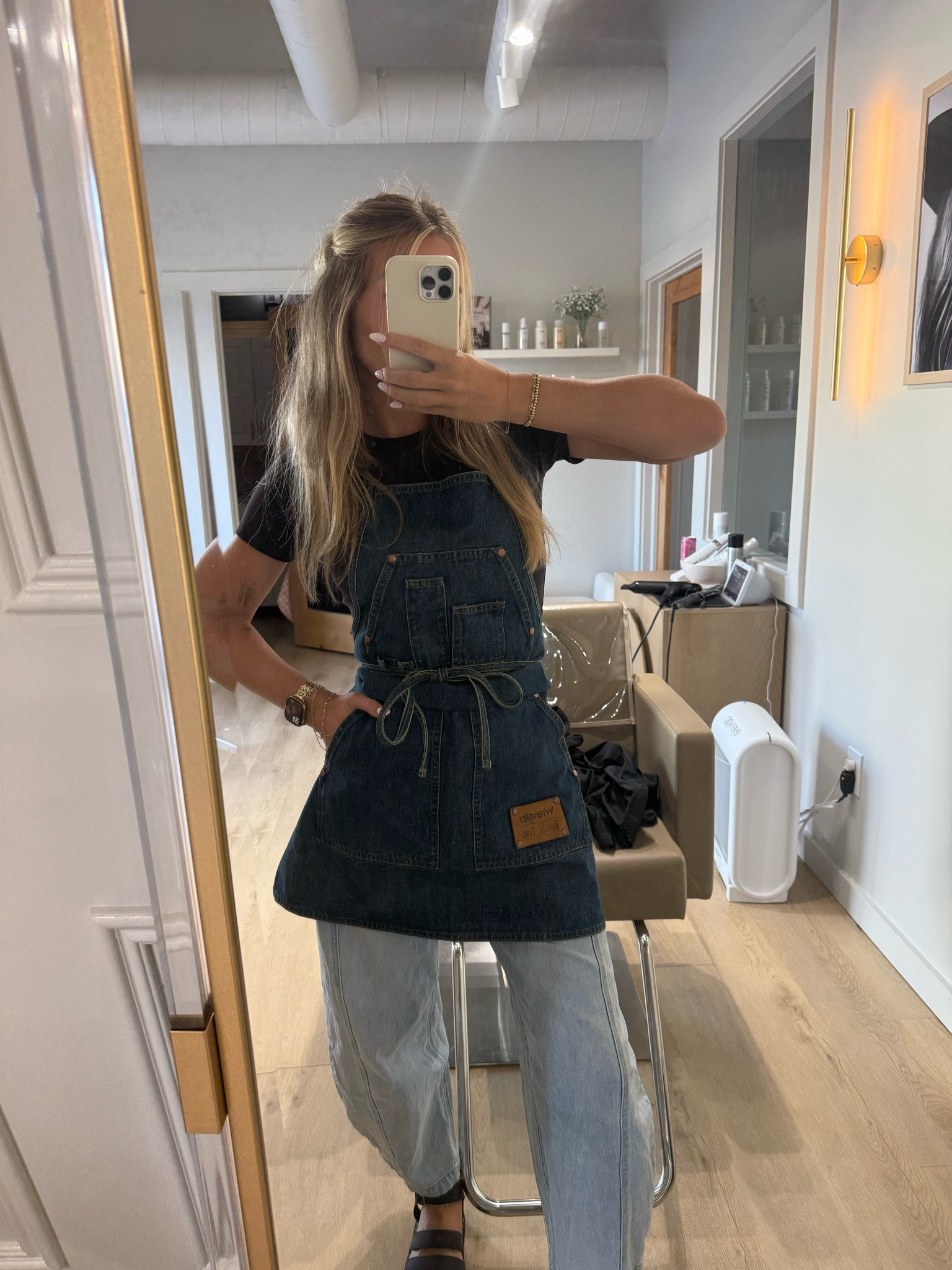Denim apron 

#LTKstyletip #LTKfindsunder100 #LTKworkwear