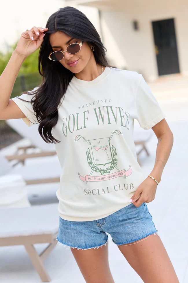 Golf Wives Social Club Ivory Comfort Colors Graphic Tee | Pink Lily