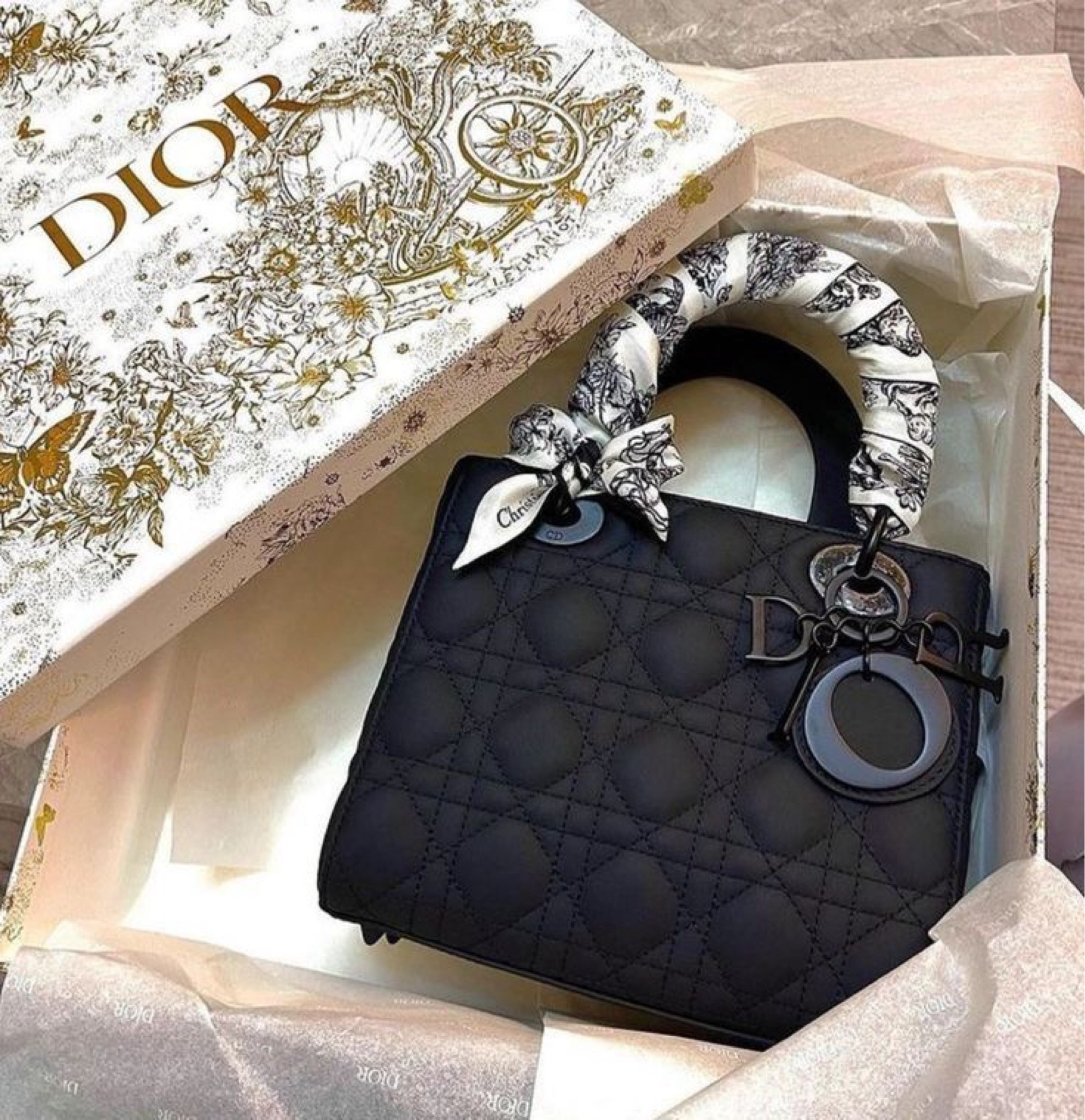 Dior Bestseller Bag From Dhgate 

#LTKFashionMonth #LTKbag #LTKstyletip