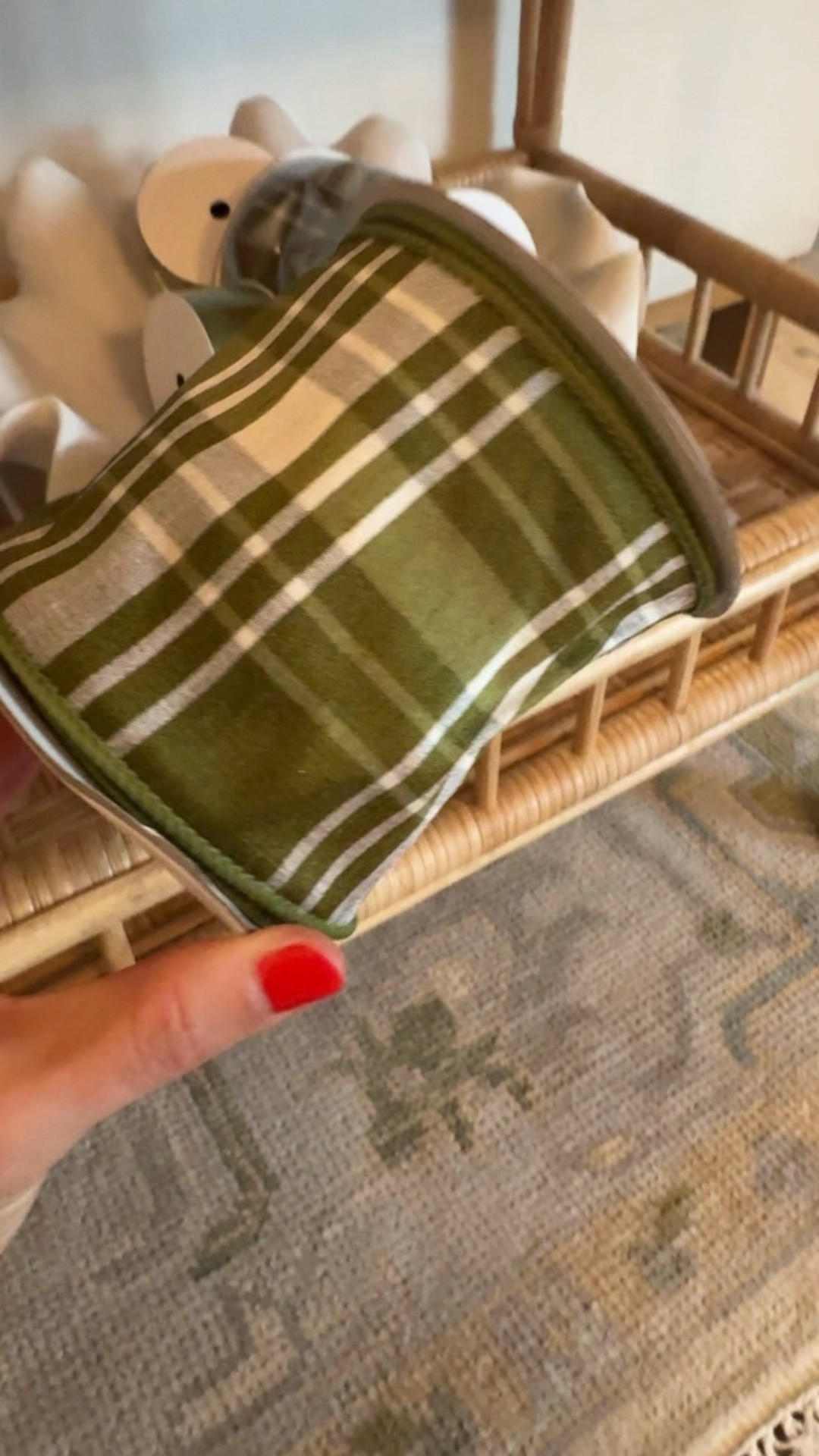 Dying over this Serena & Lily ribbon! 

#LTKSeasonal