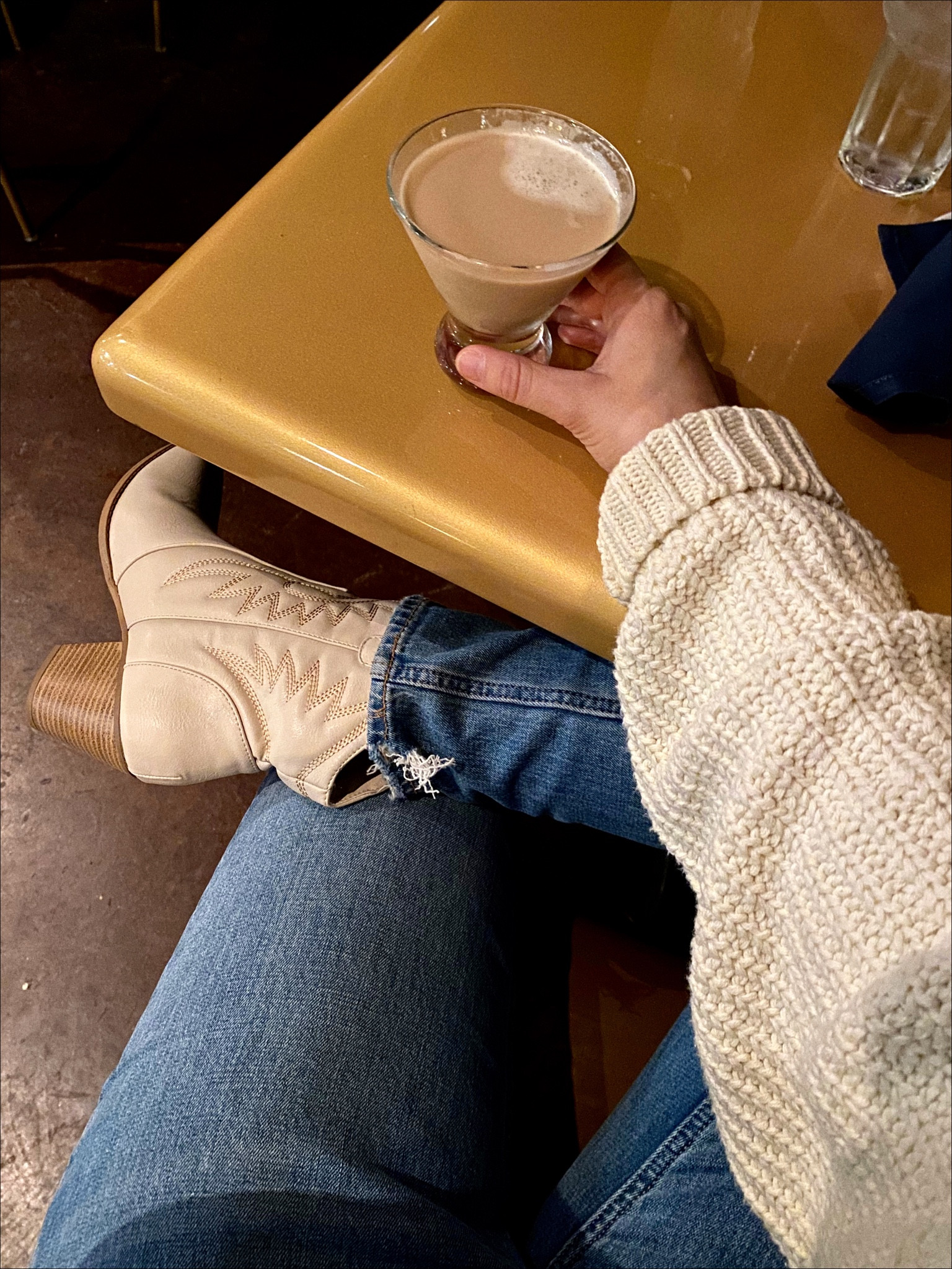 White western booties (ALEXIS15 for 15% off)
Free people chunky knit sweater
Abercrombie high rise denim jeans are on sale! Tts


#LTKshoecrush #LTKSeasonal