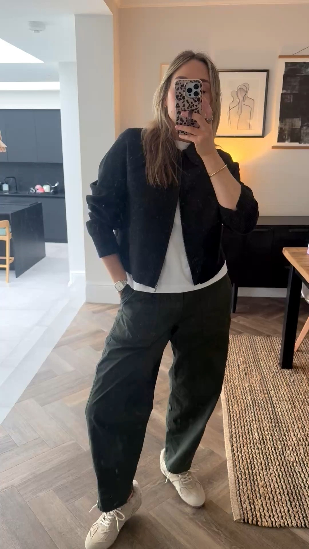 Been living in these barrel trousers.

If you’re inbetween sizes size down x

Barrel leg
Cargo pants
Spring outfits
Mum outfits
WFH outfit 

#LTKootd #LTKdayinmylife #LTKmomlife