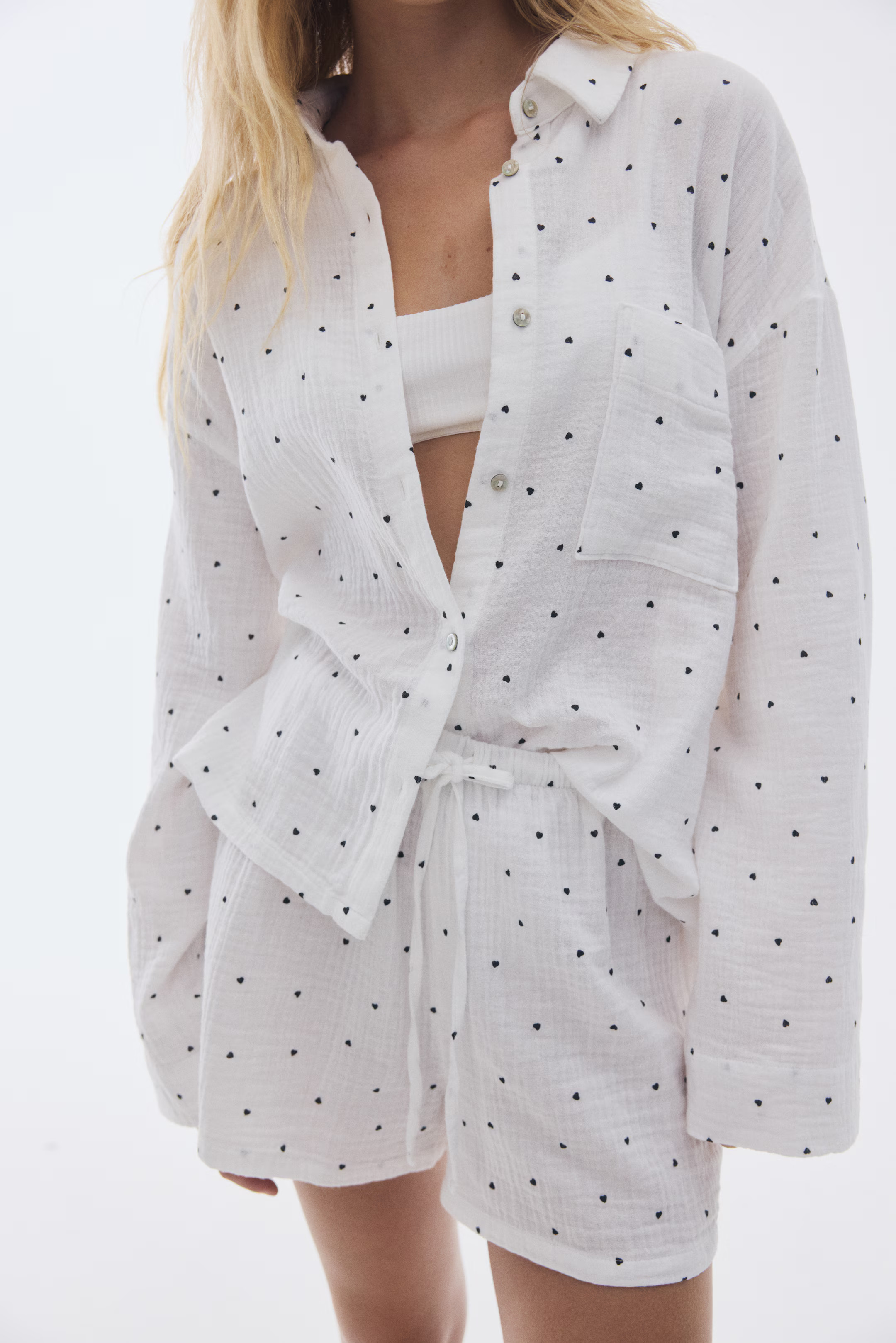 White/black hearts | H&M (US + CA)