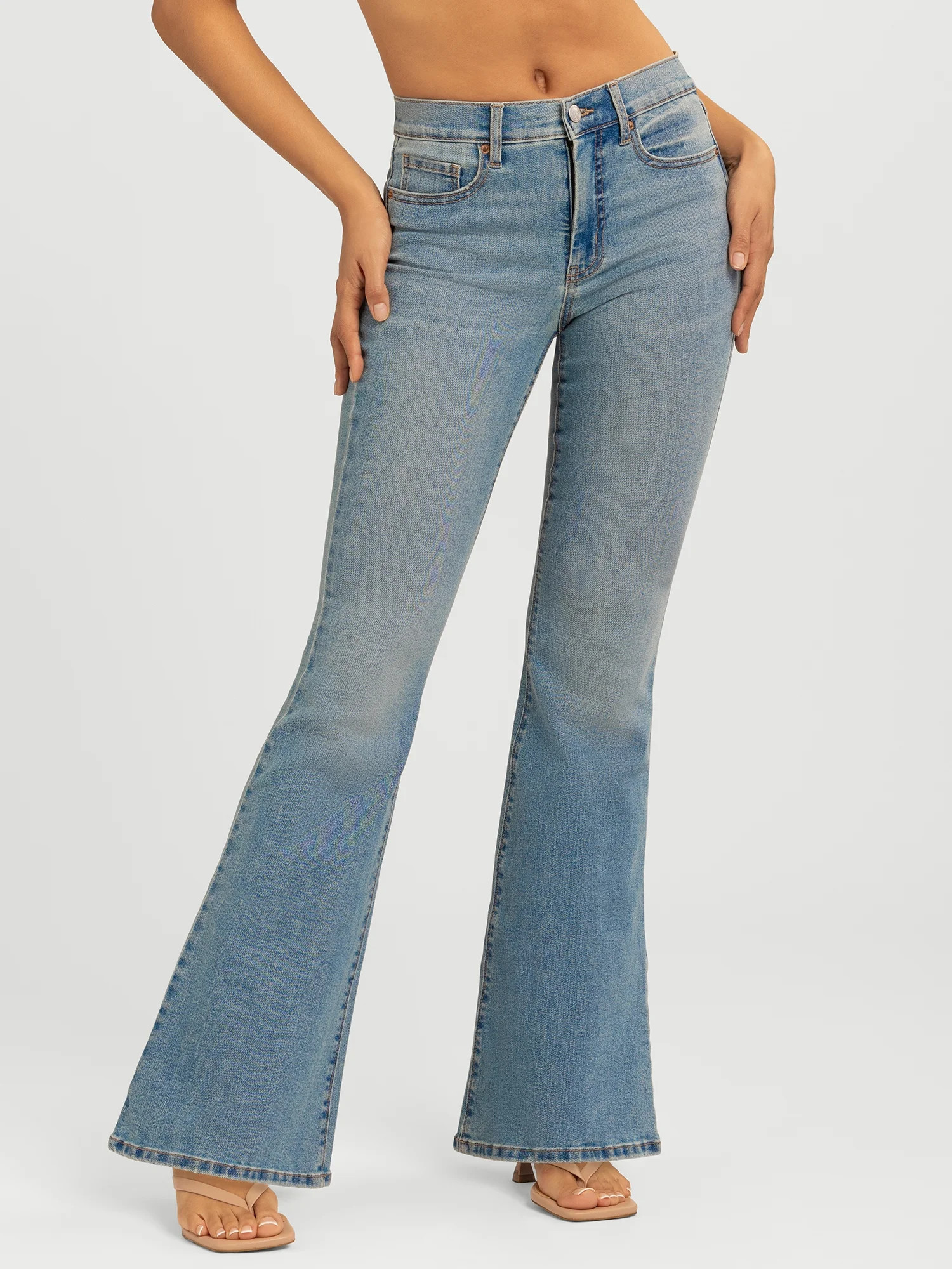 Jessica Simpson Women's Daisy Fitted Flare Jeans, 30.5", 32.5", and 34.5" Inseams, Sizes 2-16 | Walmart (US)