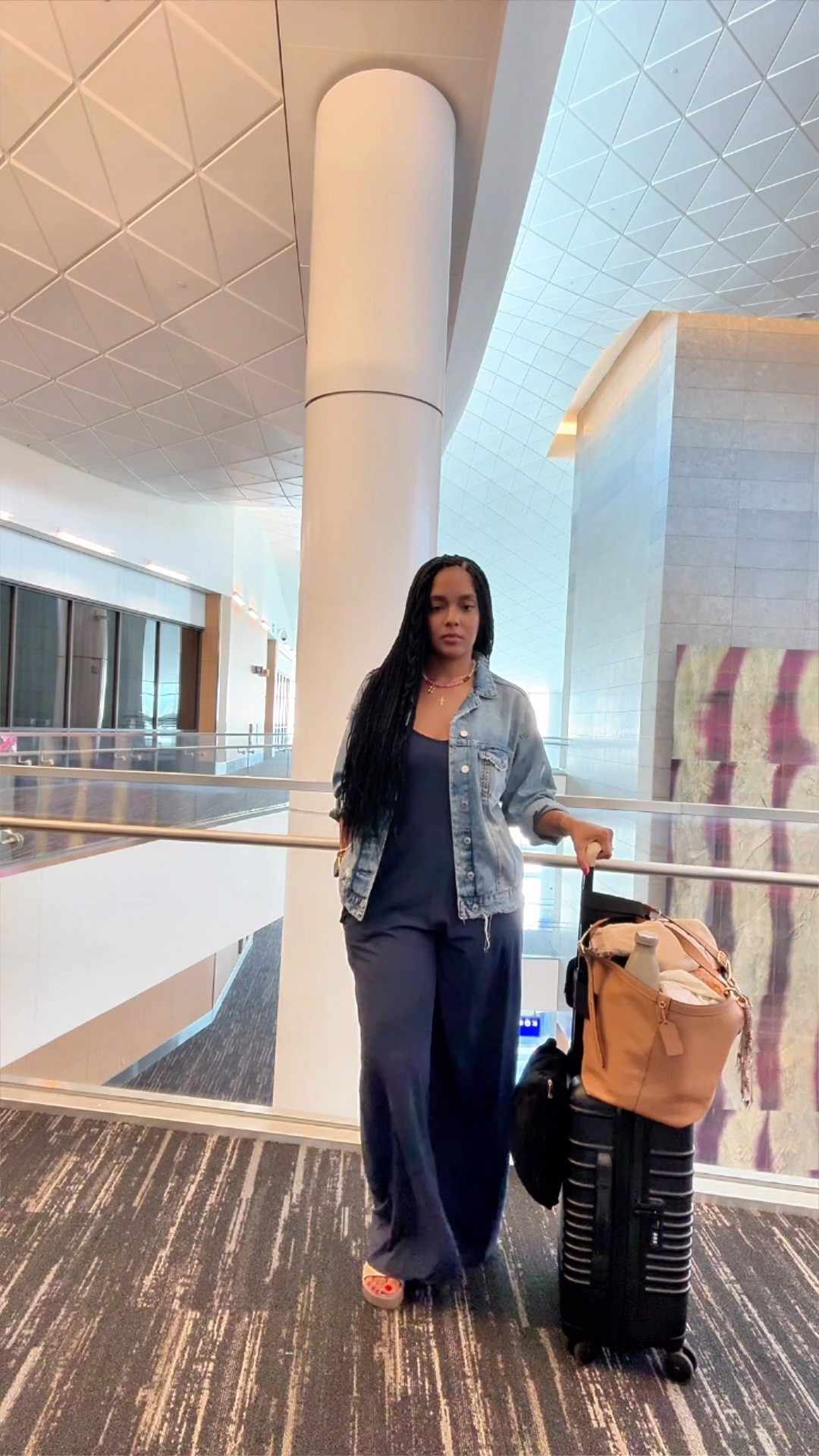 This jumper was perfect for my long flight to France. It’s super soft and comfortable! 

I also purchased the two piece set in the same color.

#LTKFindsUnder100 #LTKActive #LTKStyleTip