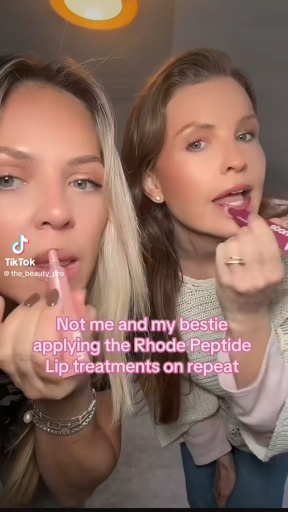 Applying the Rhode peptide lip treatment on repeat with my bestie ! 

#lipstick #lips #makeup 

#LTKbeauty #LTKU #LTKVideo