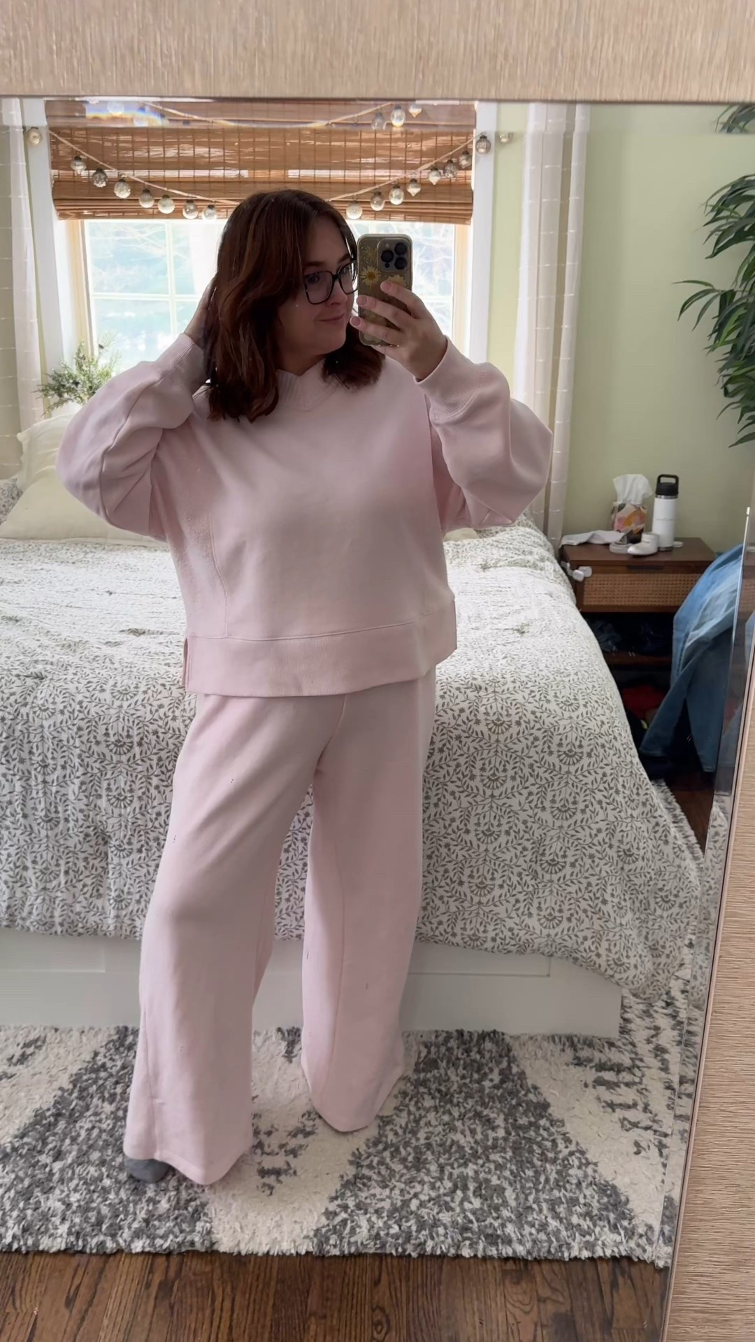 One pink matching set 2 ways. Tucked in the bra and let loose.

This aerie pink v neck sweatshirt runs true to size for once. I’m wearing a large.

The pink wide leg sweatpants run somewhat big. I did go with my true to size large, but got a short since they’re so long. The medium’s fit, but I didn’t like that they showed my belly as much.

This matching sweat set is the perfect travel outfit, errands outfit or loungewear for moms 

#ltkmomlife #ltkseasonal #ltkmidsize

#ltkootd #ltksalealert