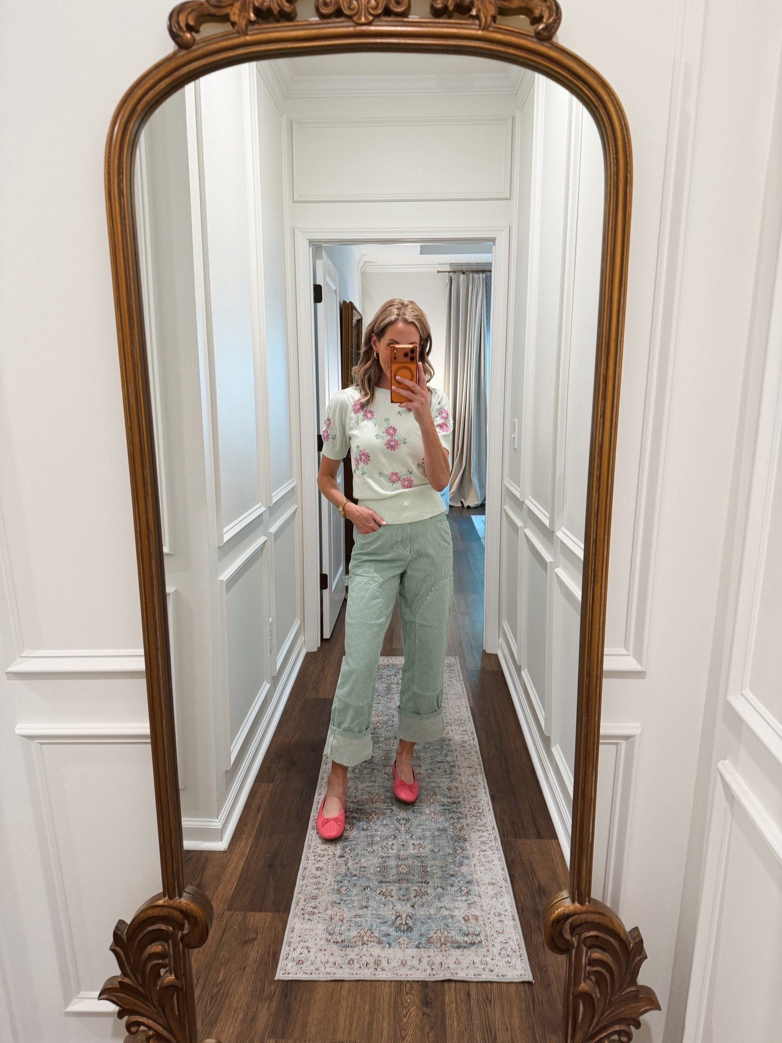 All of these new arrivals arrived on my doorstep and let me just tell you they are so good staring them up for you today so that you can see how easy in versatile and affordable they are. Wearing a size extra small and everything.