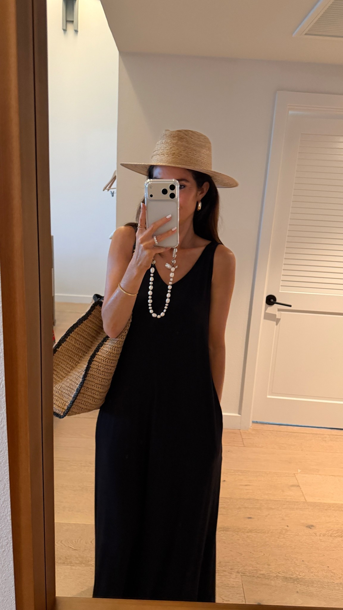 I call this the everything dress! I’m just shy of 5-7” wearing the size small. Such a easy dress to wear for any occasion #stylinbyaylin #aylin #dress #amazon

#LTKOver40 #LTKootd #LTKTravel