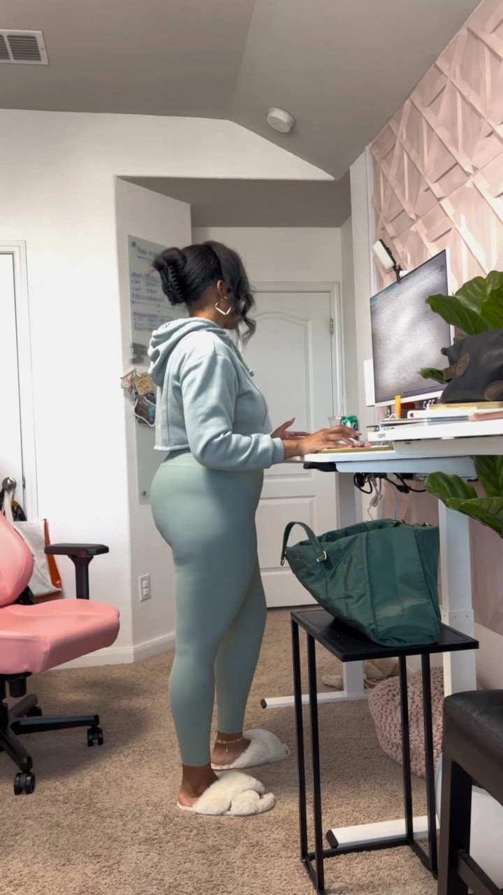 POV | It’s the end of the work day ✨

Hey Google, play R&B playlist on @spotify 🎧

As a #corporategirlie with a day full of calls, meetings & tasks, I love wrapping up my day with a good ol jam session. Depending on my mood throughout the day I typically flip between spa music, Lofi, R&B … or just silence (as a parent, IFYKYK🙃)

#wfhlife #wfhsetup #wfh #workfromhomewithme #amazonfinds 

What type of music do you listen to while you work?

#LTKmidsize #LTKstyletip #LTKworkwear