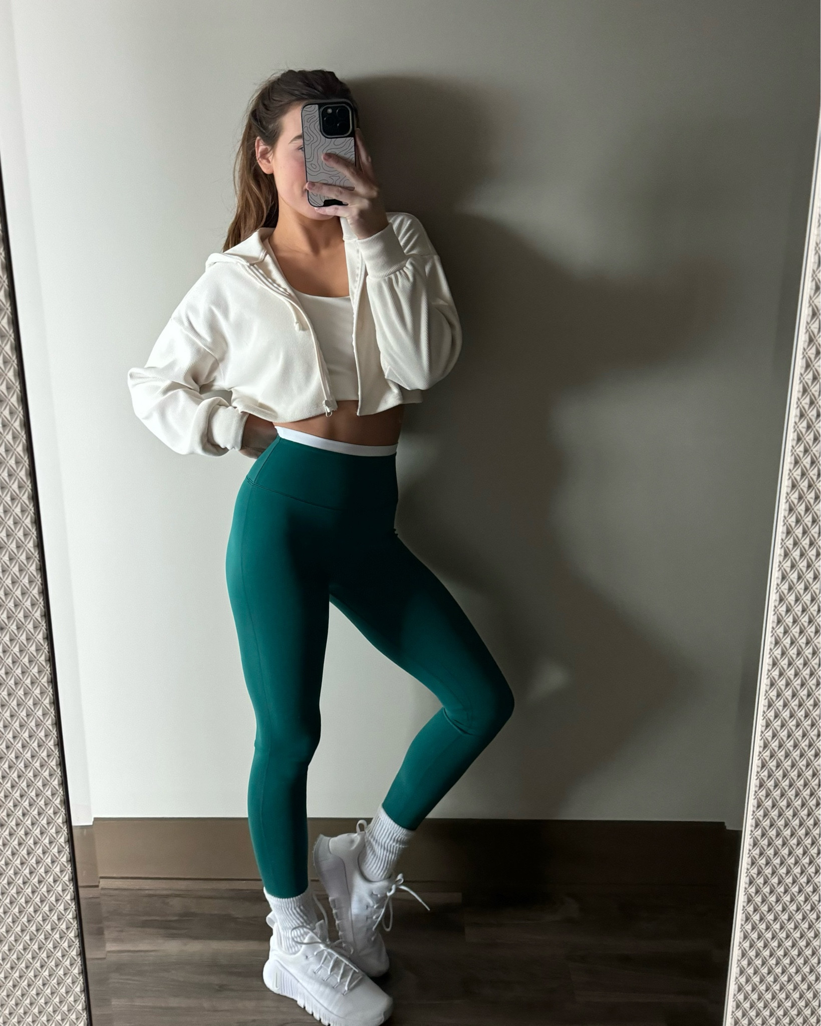 gym ootd #abercrombie #gymoutfit #athleisure #workoutoutfit 

#LTKActive